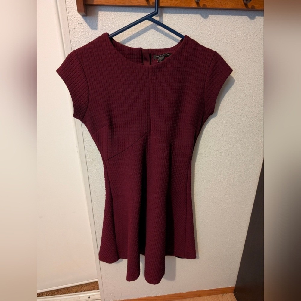 Banana Republic Women's Fit & Flare Dress Knee Length Wine Color Sz 2 Petite